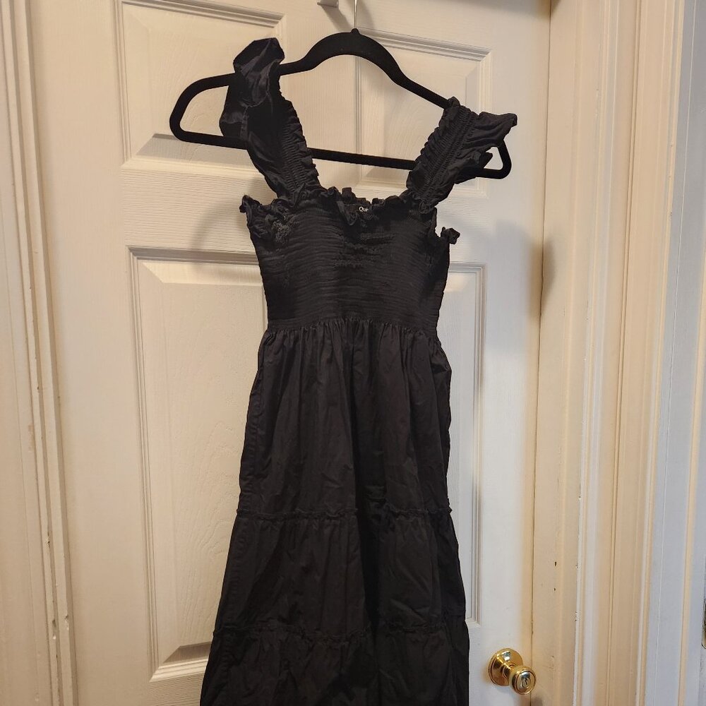 Qince Smocked Midi Dress